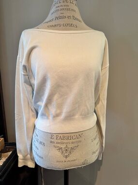 Medium Guess Women's cropped Creamy White boatneck long sleeve sweater